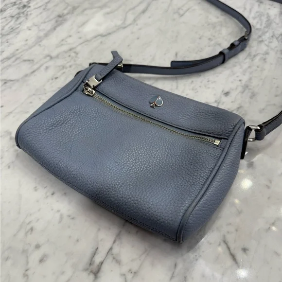 ❤️SOLD❤️ Kate Spade Light Blue Leather Crossbody Purse - Picture 4 of 6